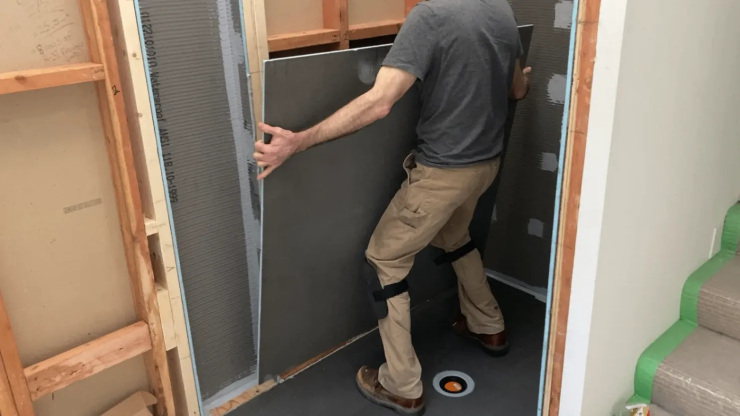 Installing Wedi building panel into Z notch 