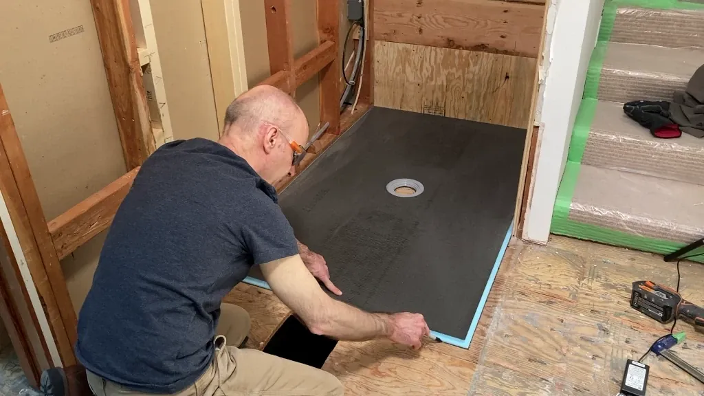 Tracing the perimeter of shower tray
